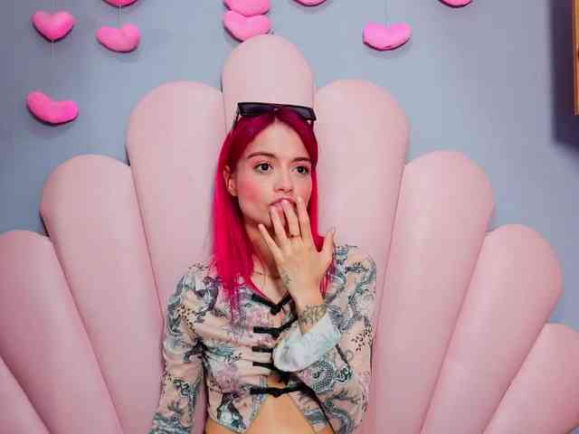 LUCY_MILLER webcam