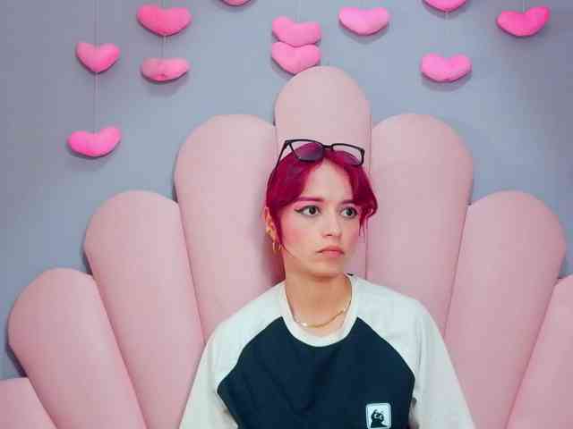 LUCY_MILLER webcam