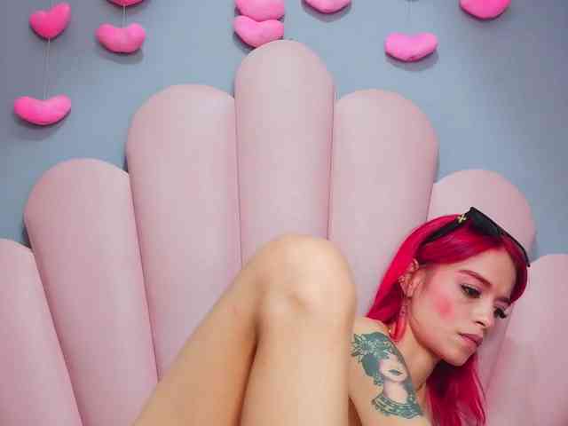 LUCY_MILLER webcam