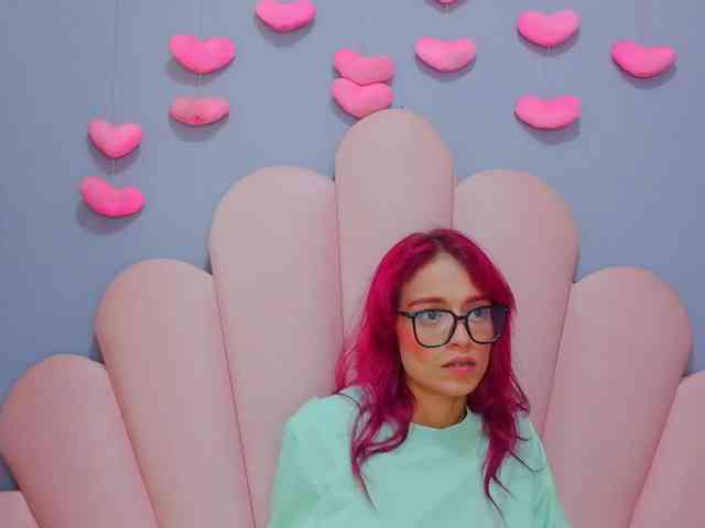 LUCY_MILLER webcam