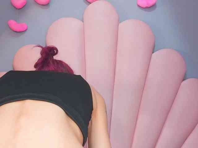 LUCY_MILLER webcam