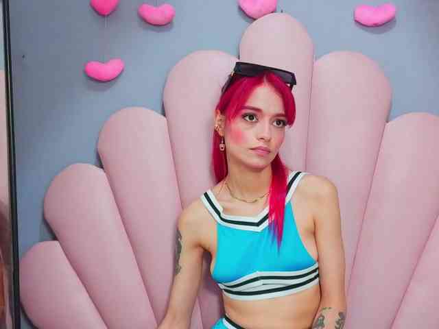 LUCY_MILLER webcam