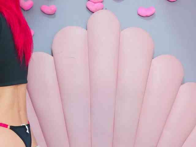 LUCY_MILLER webcam