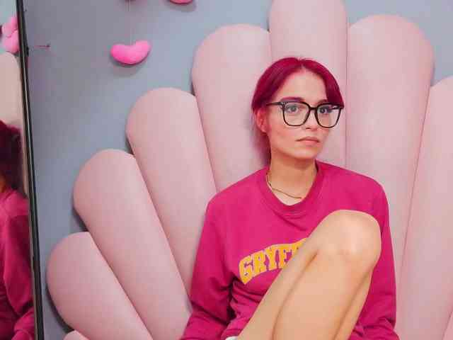 LUCY_MILLER webcam