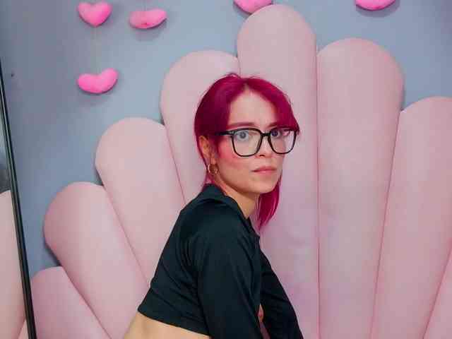 LUCY_MILLER webcam