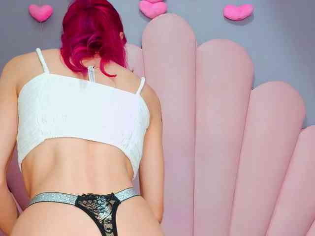 LUCY_MILLER webcam