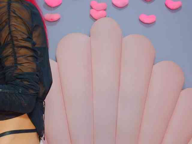 LUCY_MILLER webcam