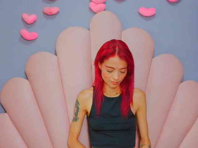 LUCY_MILLER webcam