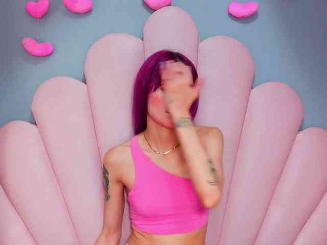LUCY_MILLER webcam