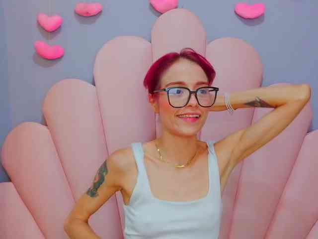 LUCY_MILLER webcam