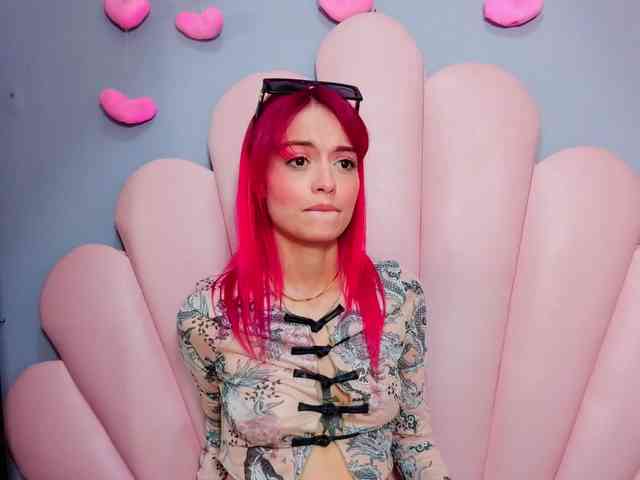 LUCY_MILLER webcam