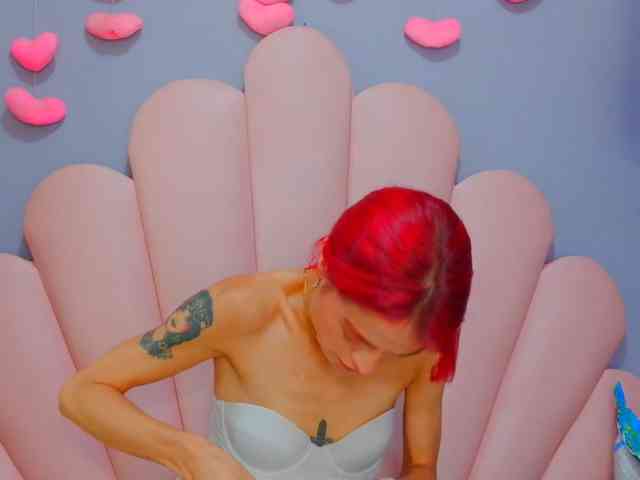 LUCY_MILLER webcam