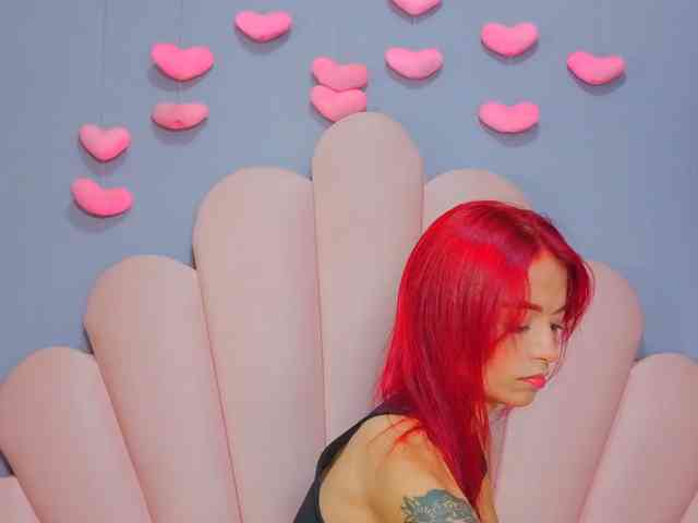 LUCY_MILLER webcam