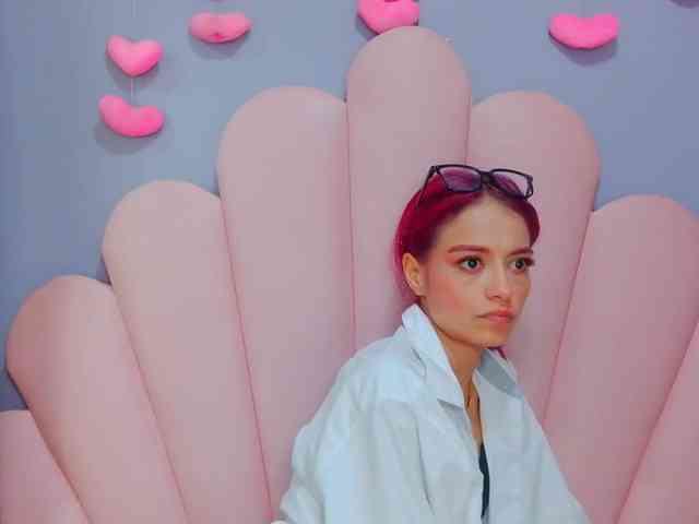 LUCY_MILLER webcam