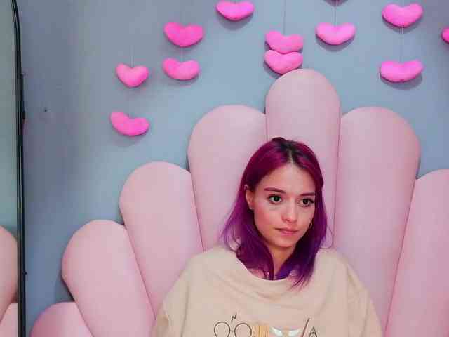 LUCY_MILLER webcam