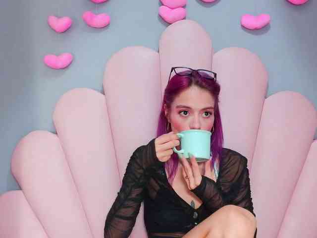 Modèle: LUCY_MILLER