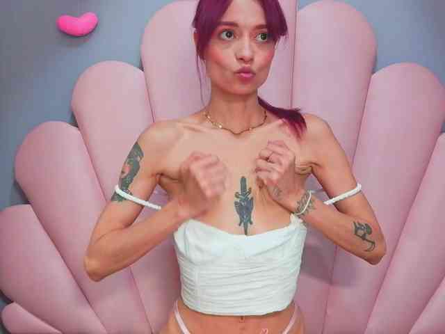 LUCY_MILLER webcam