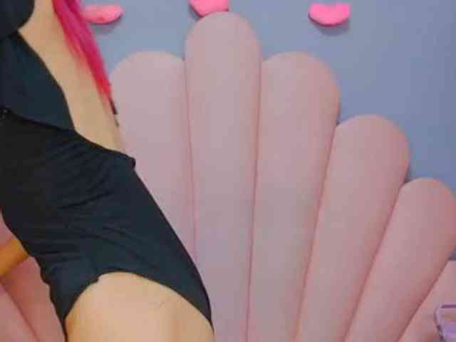 LUCY_MILLER webcam