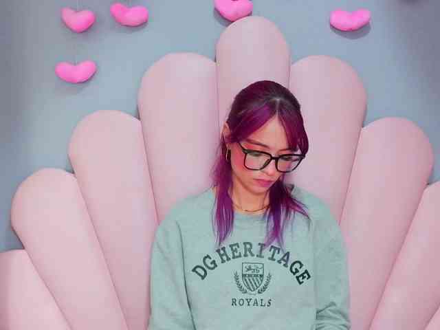 LUCY_MILLER webcam
