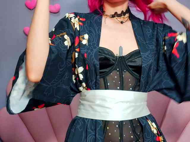 LUCY_MILLER webcam