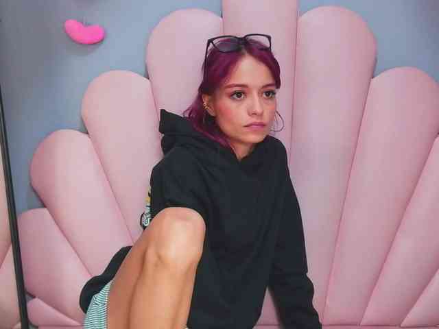 LUCYMILLER Live Webcam on BongaCams