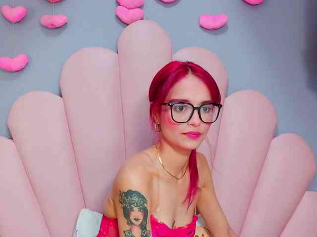 LUCY_MILLER webcam