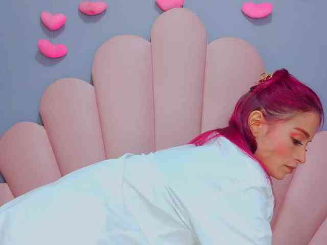 LUCY_MILLER webcam