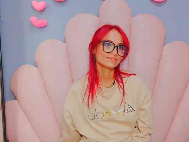 LUCY_MILLER webcam