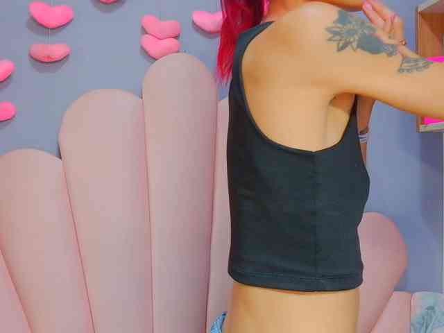 LUCY_MILLER webcam