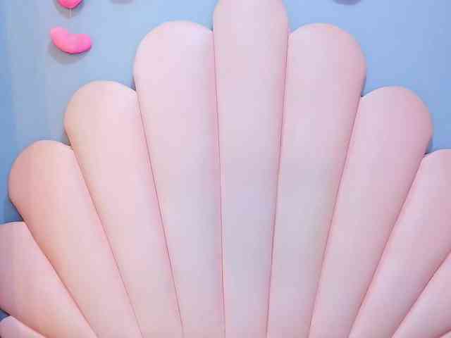 LUCY_MILLER