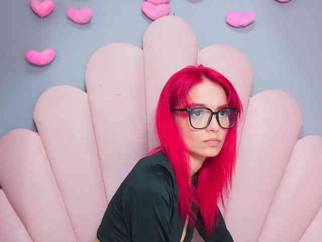 LUCY_MILLER webcam
