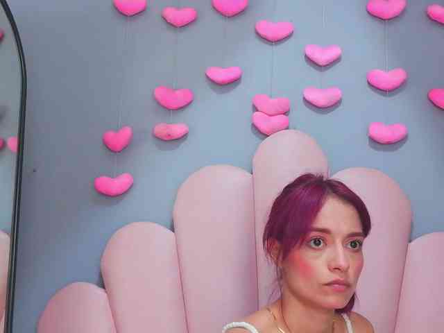 LUCY_MILLER webcam