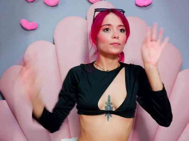 LUCY_MILLER webcam
