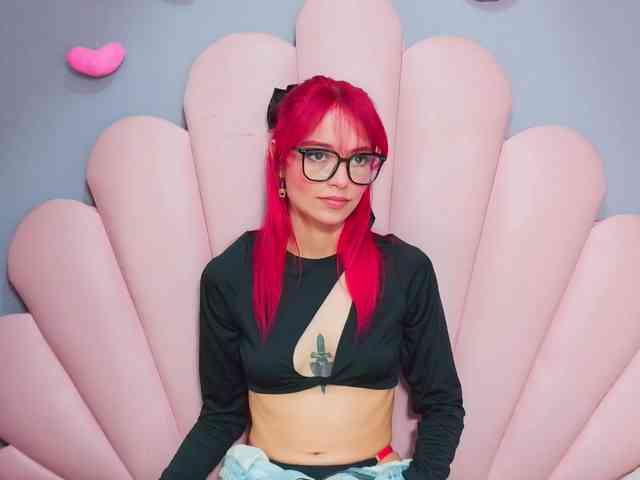 LUCY_MILLER webcam