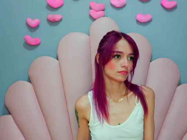 LUCY_MILLER webcam