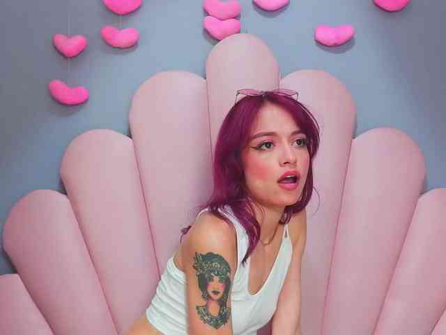 LUCY_MILLER webcam
