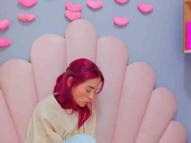 LUCY_MILLER webcam