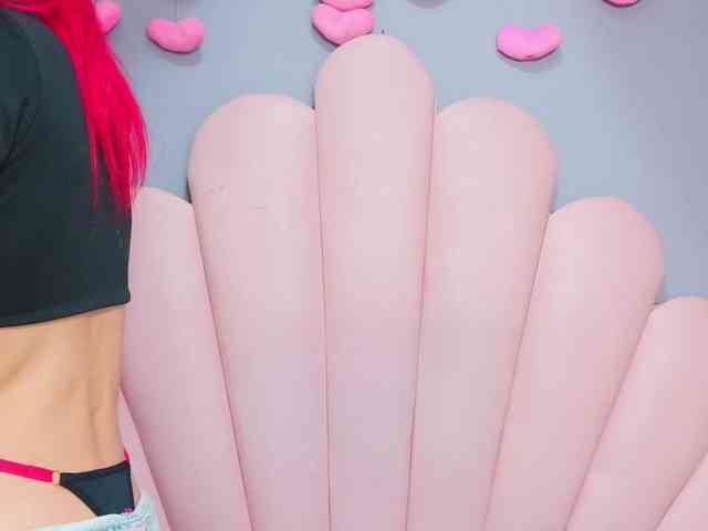 LUCY_MILLER webcam