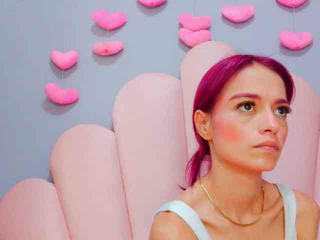 LUCY_MILLER webcam
