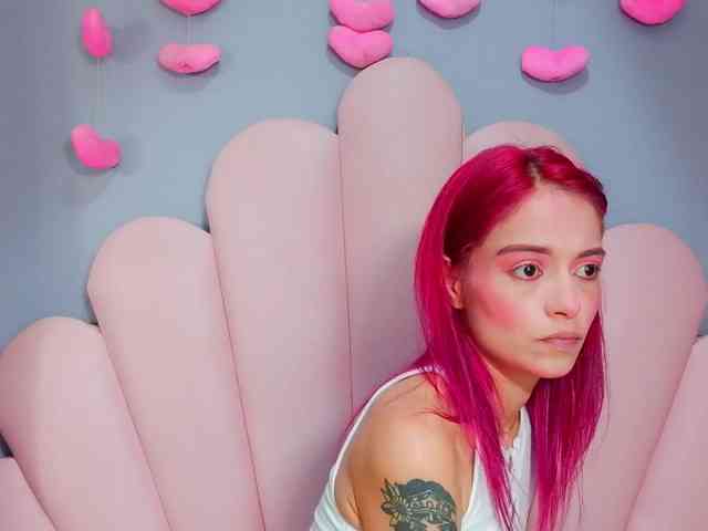 LUCY_MILLER webcam