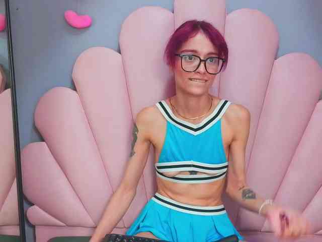 LUCY_MILLER webcam