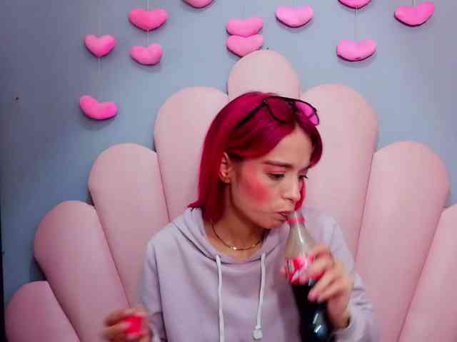 LUCY_MILLER webcam