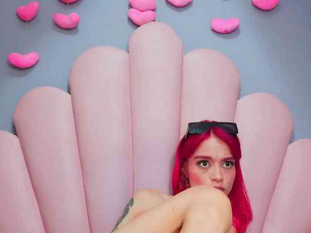 Modèle: LUCY_MILLER