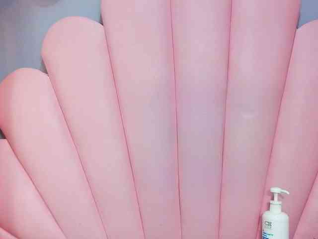 LUCY_MILLER webcam
