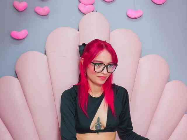LUCY_MILLER webcam