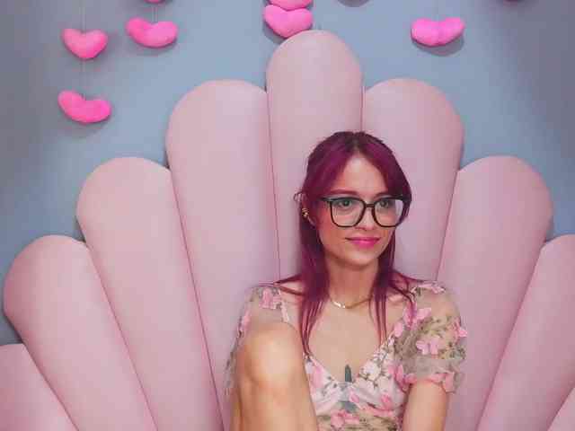 LUCY_MILLER webcam