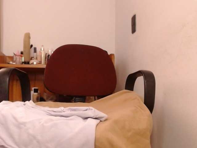 Abigailstone69 live cam on BongaCams