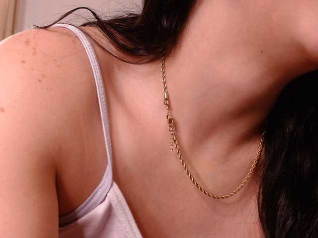 Abigailstone69 live cam on BongaCams