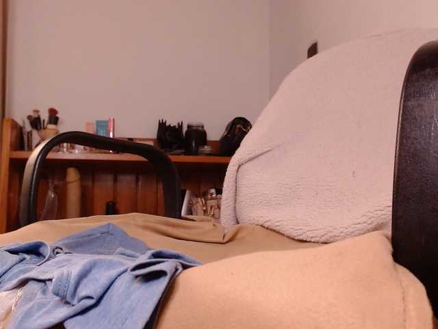 Abigailstone69 live cam on BongaCams