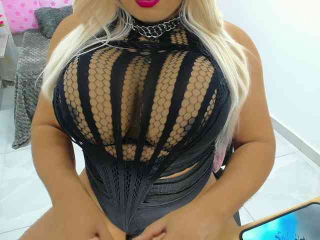 alicehugecock Sex Cam Show